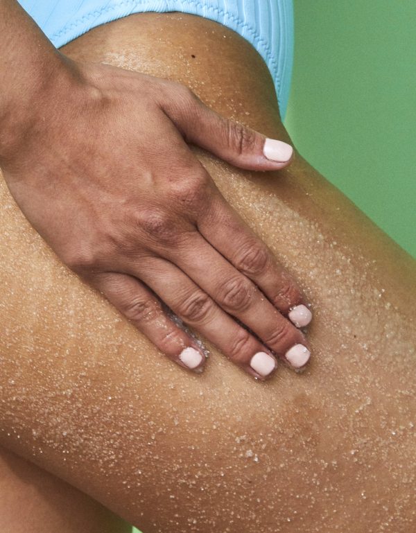 exotic-bloom-shea-sugar-scrub-on-body