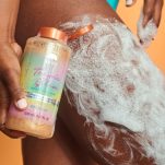 tropic-glow-gel-wash-onskin