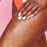 tropic-glow-shea-sugar-scrub-on-body