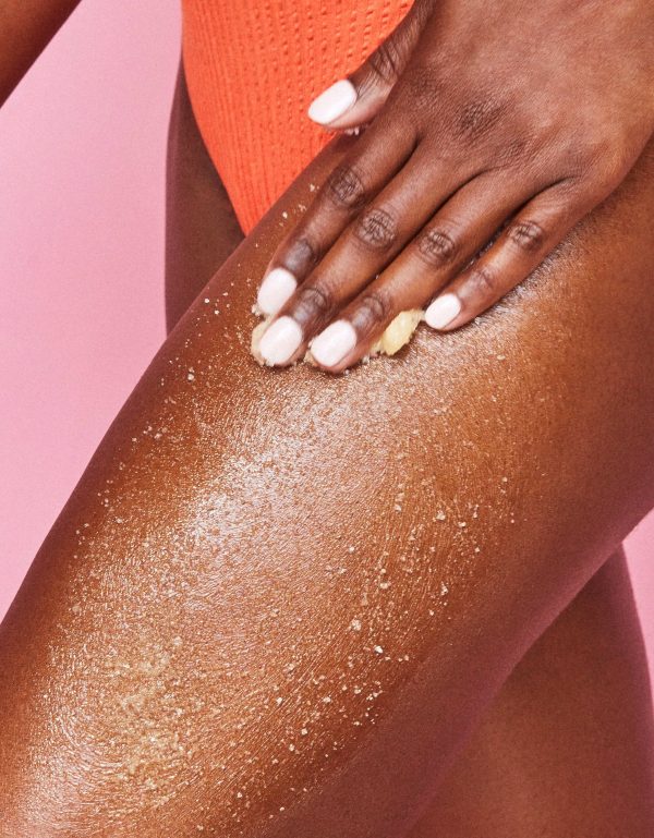 tropic-glow-shea-sugar-scrub-on-body