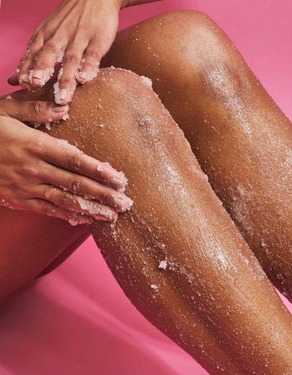 moroccan-rose-shave-prep-sugar-scrub-on-body